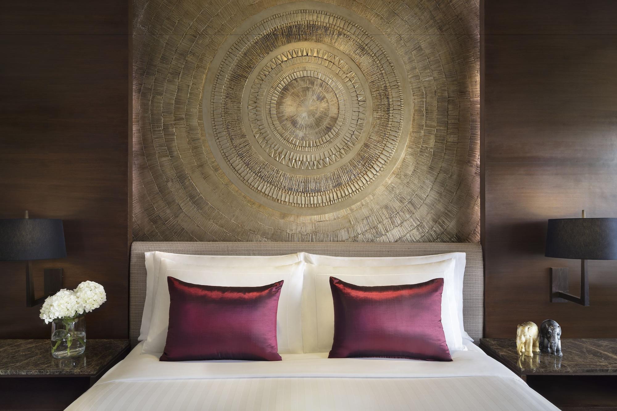 Anantara Riverside Bangkok Resort Dış mekan fotoğraf A bedroom at the hotel